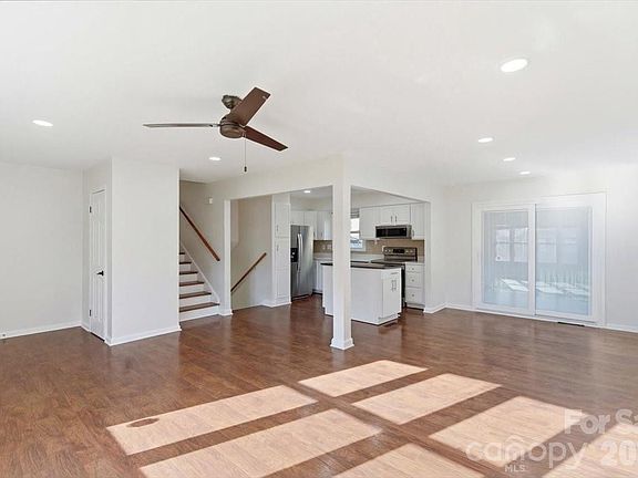 4th image of 5810 Red Carriage Ln