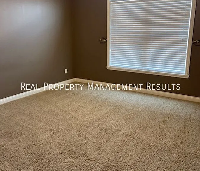 9399 Millicent Ct — Photo 22