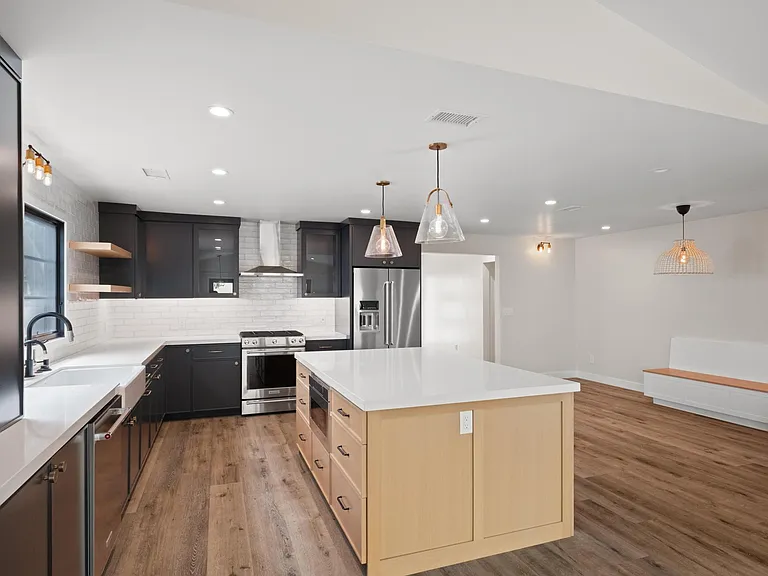2726 Andreo Ave — Photo 7