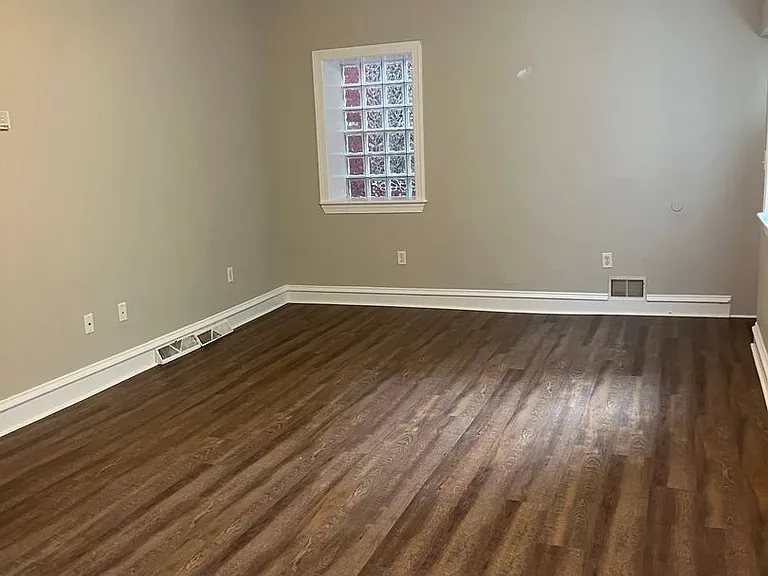 2128 Carey Way — Photo 5