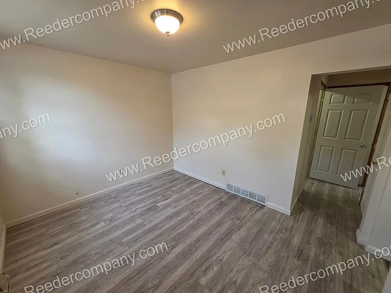 203 142nd Street — Photo 2