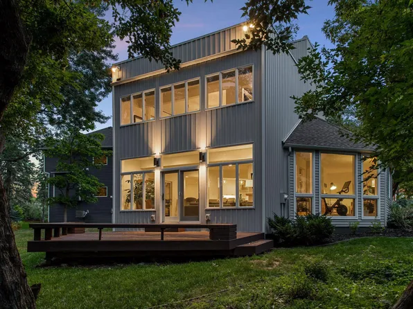 408 Turnpike Rd, Golden Valley, MN 55416