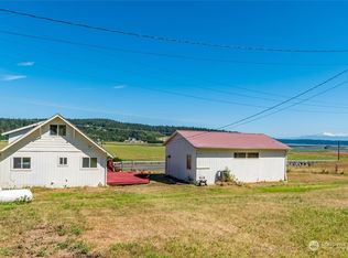 106 E Frostad Rd, Oak Harbor, WA 98277