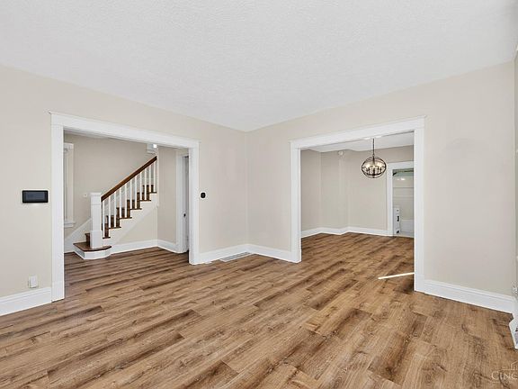 4th image of 1007 W Loveland Ave