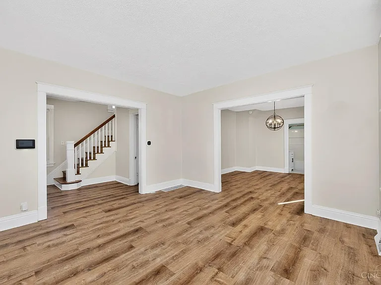 1007 W Loveland Ave — Photo 4