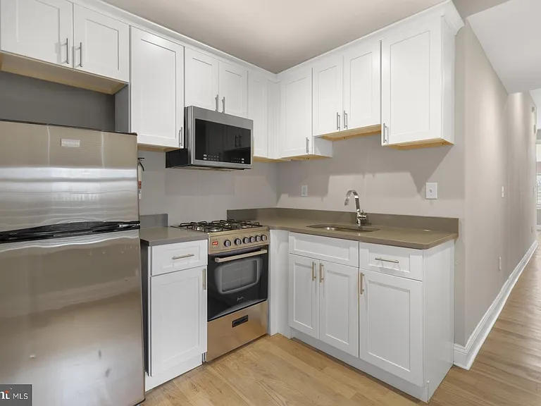 1302 N 19th St #1 — Photo 11