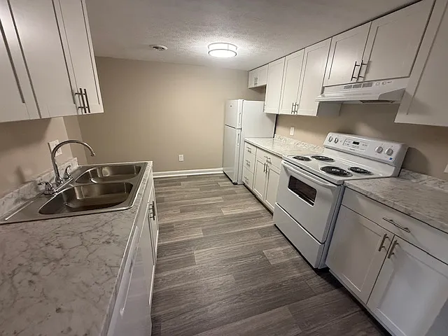 Continent French Quarter Apt — Photo 115