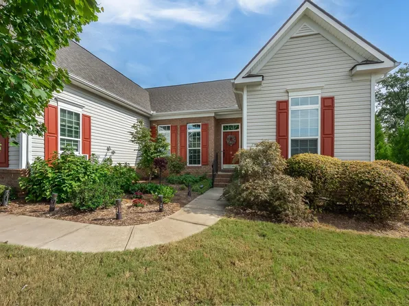 10 Laurel Springs Dr, Travelers Rest, SC 29690