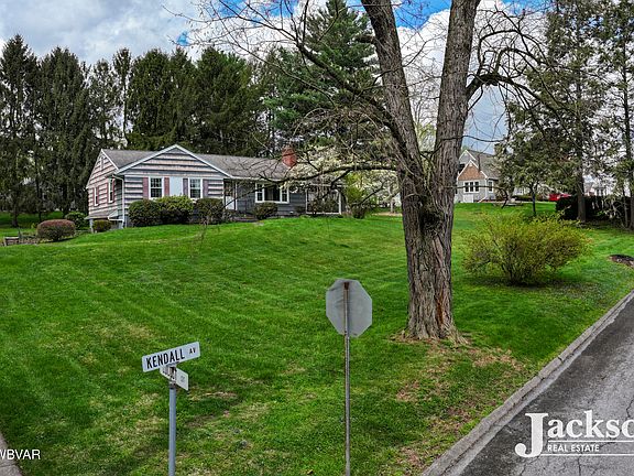 3rd image of 218 Kendall Ave