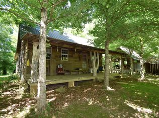 1085 Chapel Farm Rd, Clifton, TN 38425