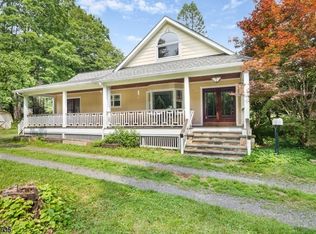 16 Halstead Rd, Mendham, NJ 07945