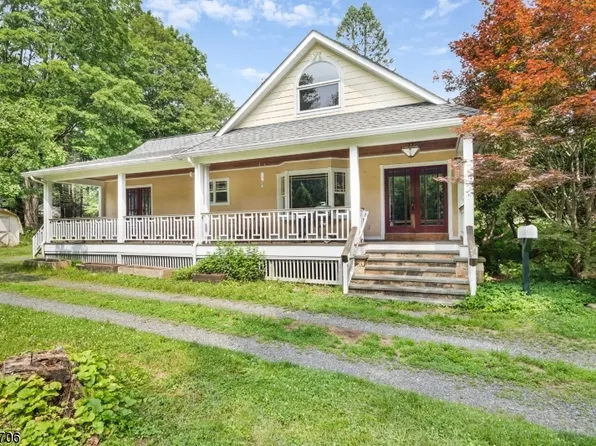 16 Halstead Rd, Mendham Boro, NJ 07945