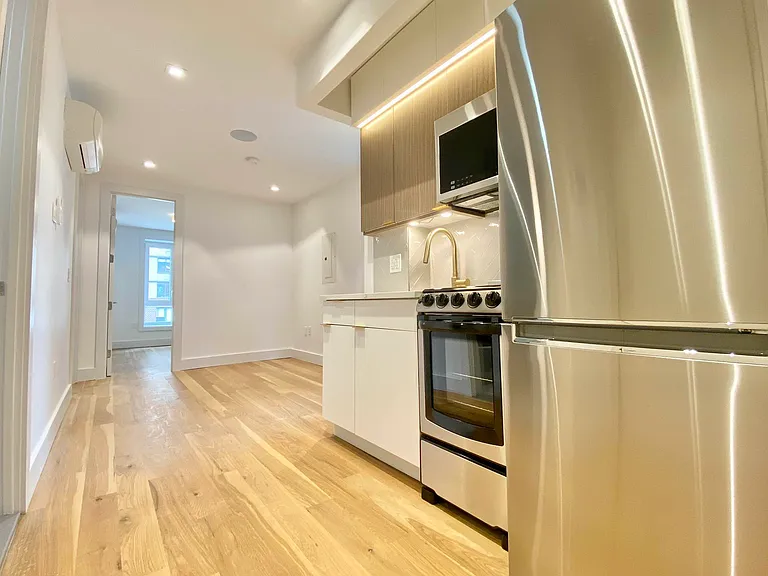 223 E 96th St #5A — Photo 4