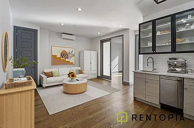 855 De Kalb Avenue, #305