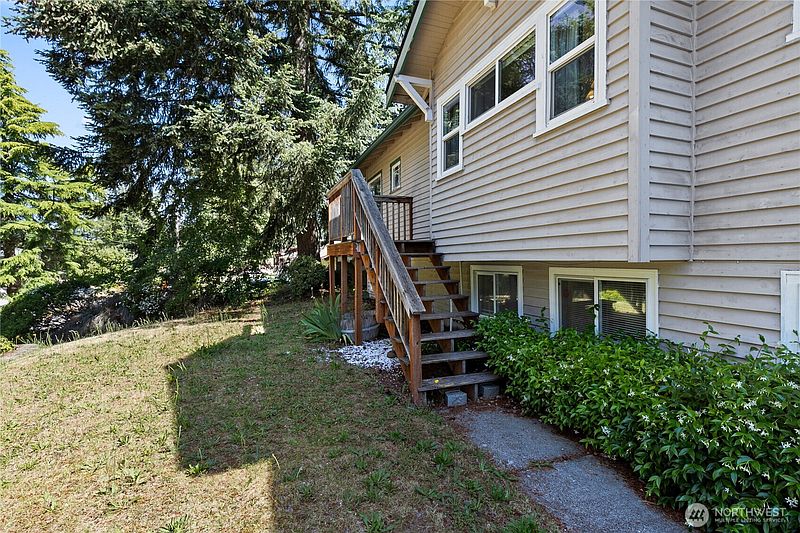 3rd image of 9880 Fredrickson Road NW