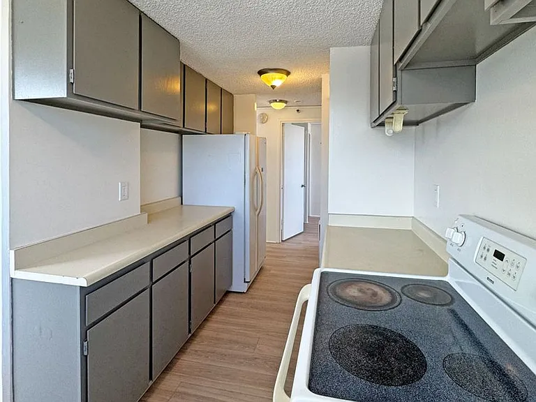 2724 Kahoaloha Ln #2007 — Photo 10