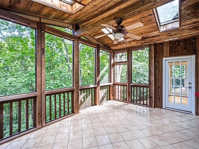 5525 Hampstead Way — Photo 12