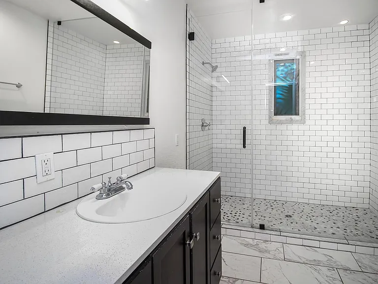 850 N La Jolla Ave — Photo 14