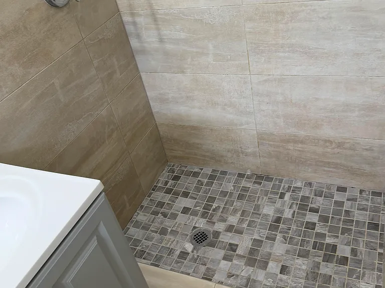 1304 Silver Lake Dr — Photo 8