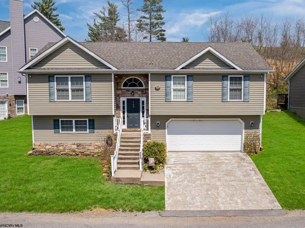 160 Auburn Dr, Morgantown, WV 26501