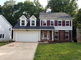 8712 Burnt Umber Dr, Charlotte, NC 28215