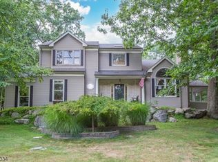 26 Carriage House Rd, Sparta, NJ 07871