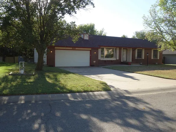 605 N Moy Ln, Mulvane, KS 67110