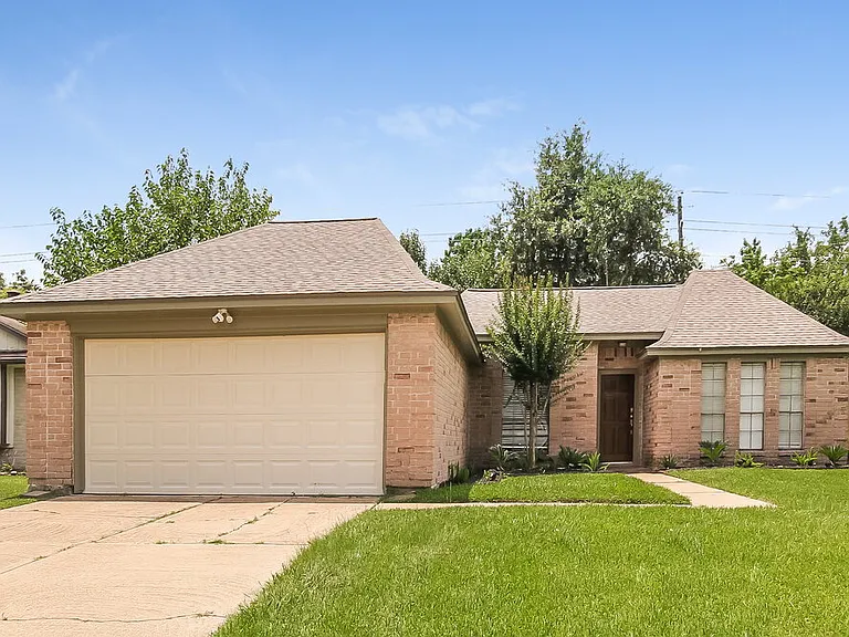 9723 Orangevale Dr — Photo 1