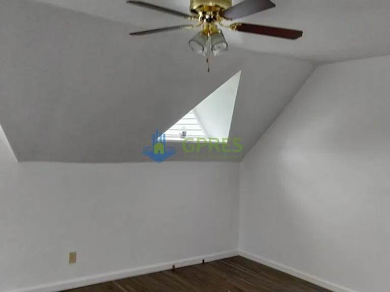 1426 Homestead Rd — Photo 7