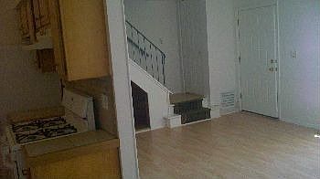 5th image of 1304 Kingsbury Dr Unit C