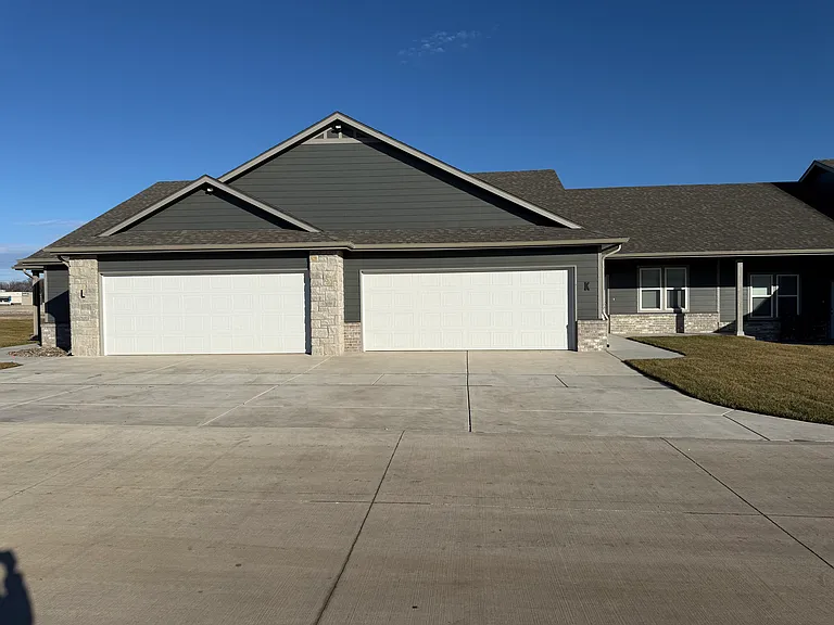 2630 N Liberty Ln #F — Photo 1