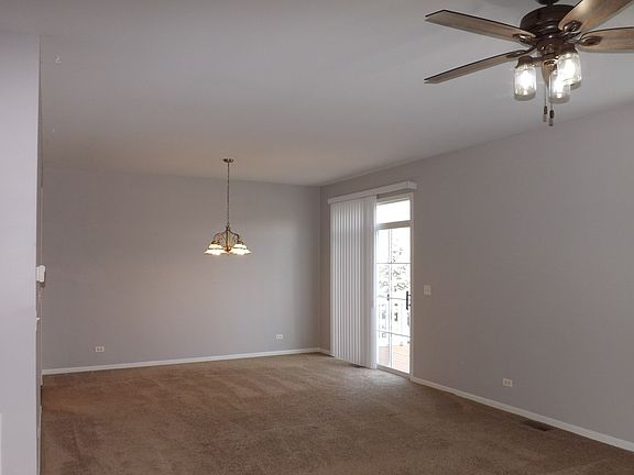 3rd image of 568 Shoreline Dr