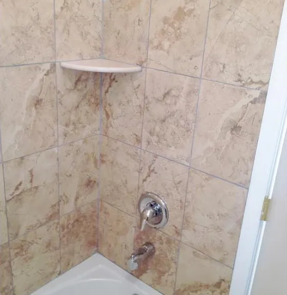 Deluxe 1-bedroom bathroom