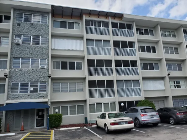 330 SE 2nd St, Hallandale, FL