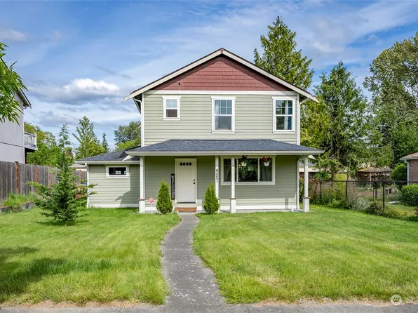 9027 McKinley Avenue E, Tacoma, WA 98445