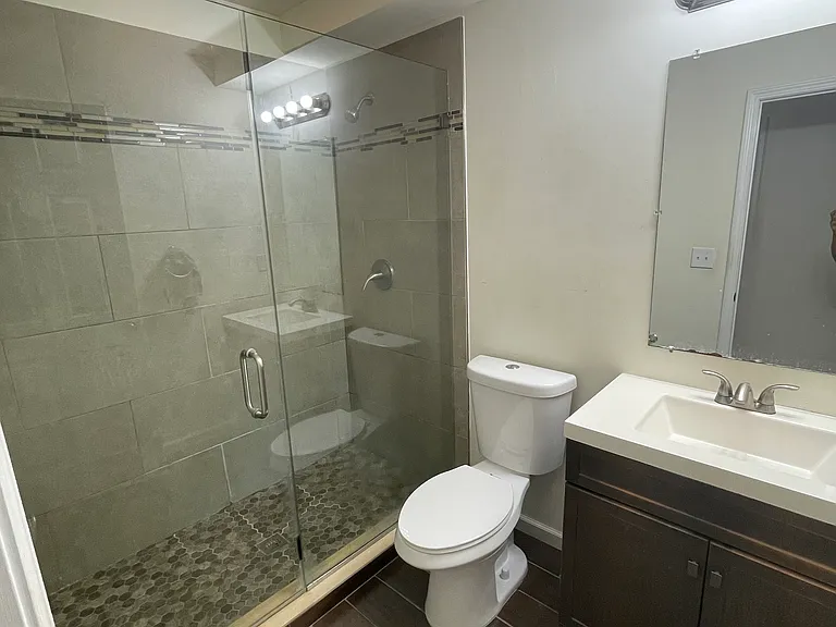 2408 E York St #2 — Photo 25