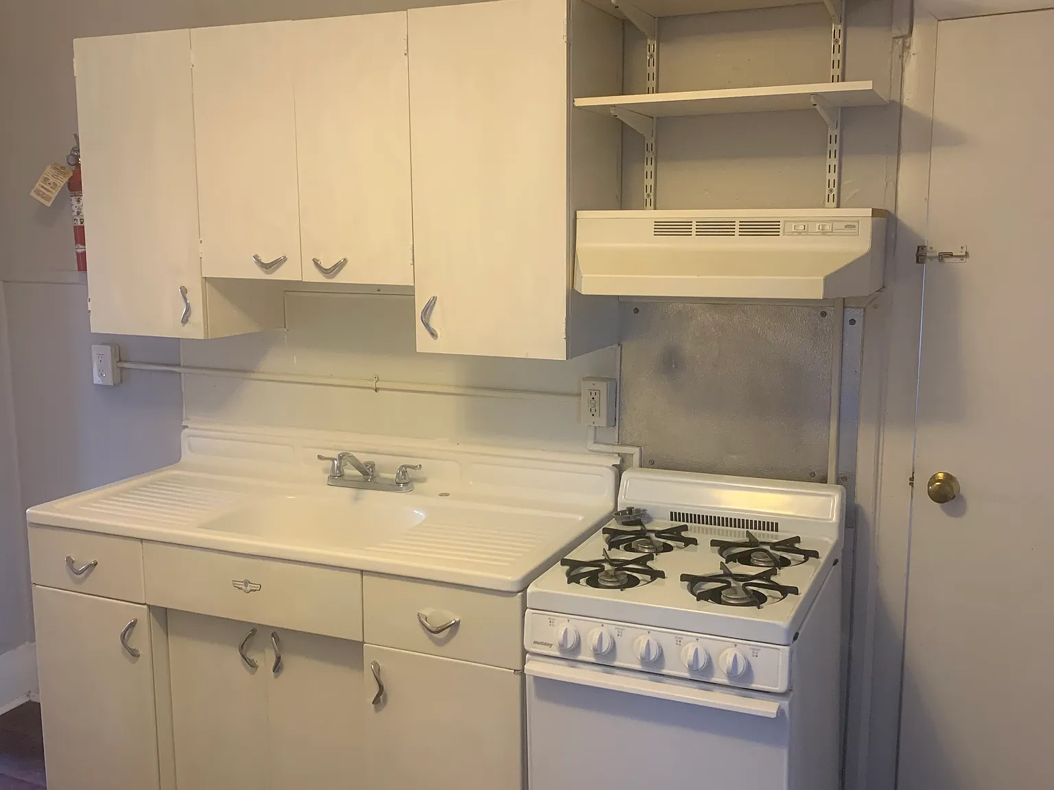 Studio, 400 sqft, $1,375 — Photo 4