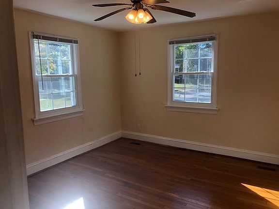 2nd image of 3811 Hawthorne Ave #A
