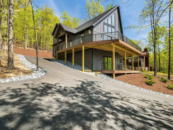 211 Deer Dr, Mc Gaheysville, VA 22840