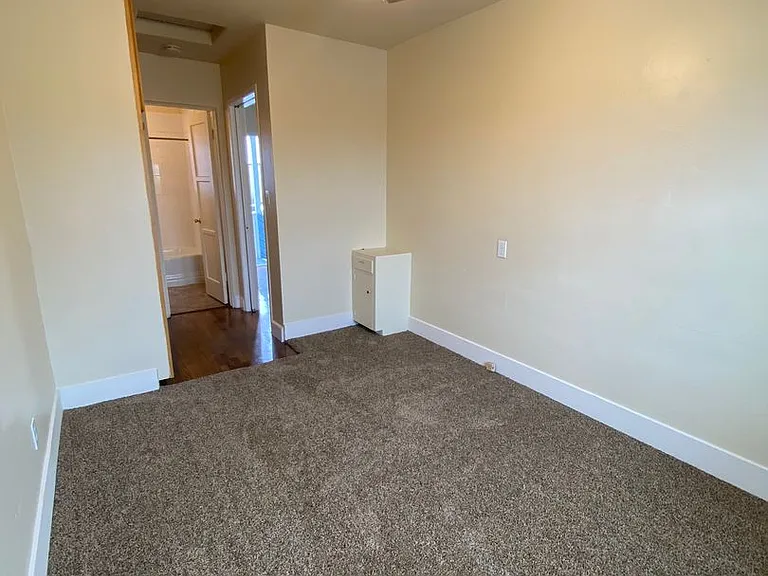 5057-5071 Lotus St — Photo 13