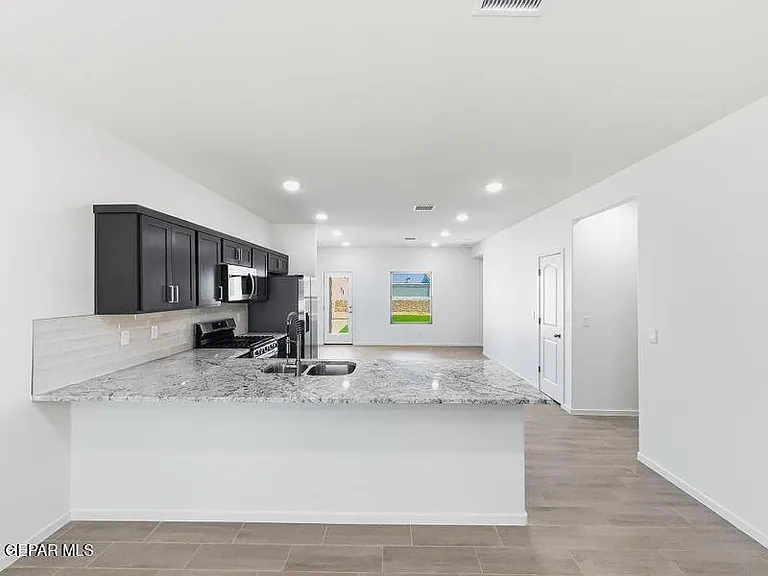 13961 Victory Sky Ave — Photo 5