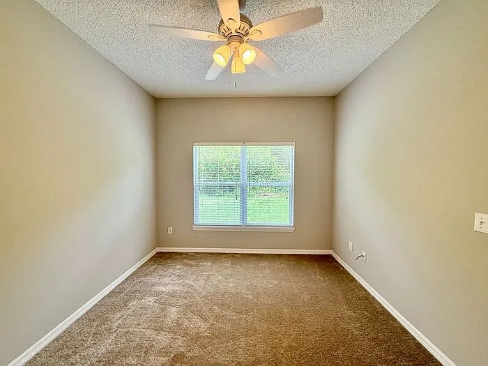4767 Waterside Pointe Cir — Photo 9