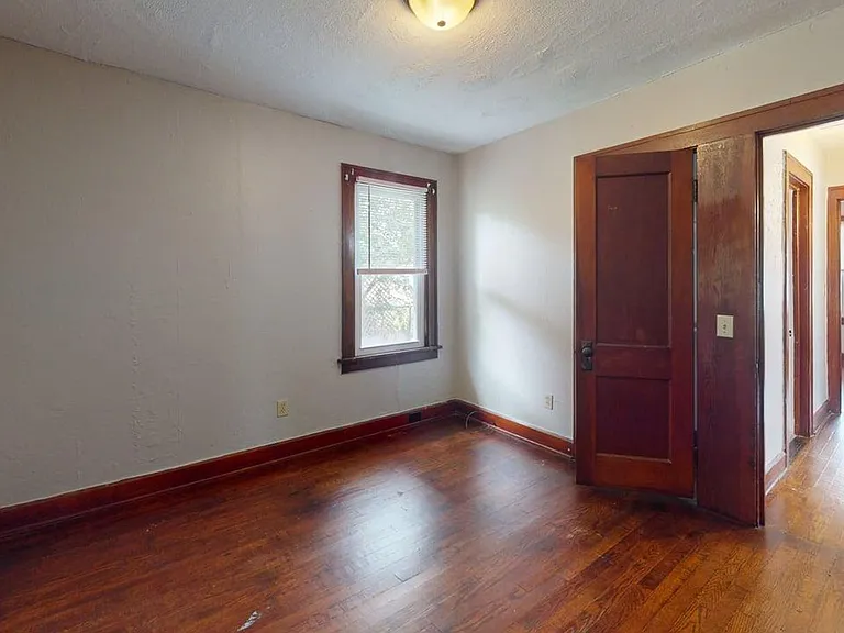 1377 Nichols Ave — Photo 3