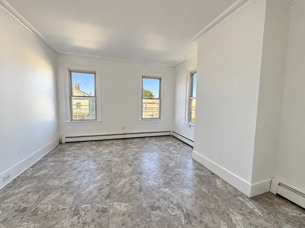 62 Cedar St #C, Bridgeport, CT 06608