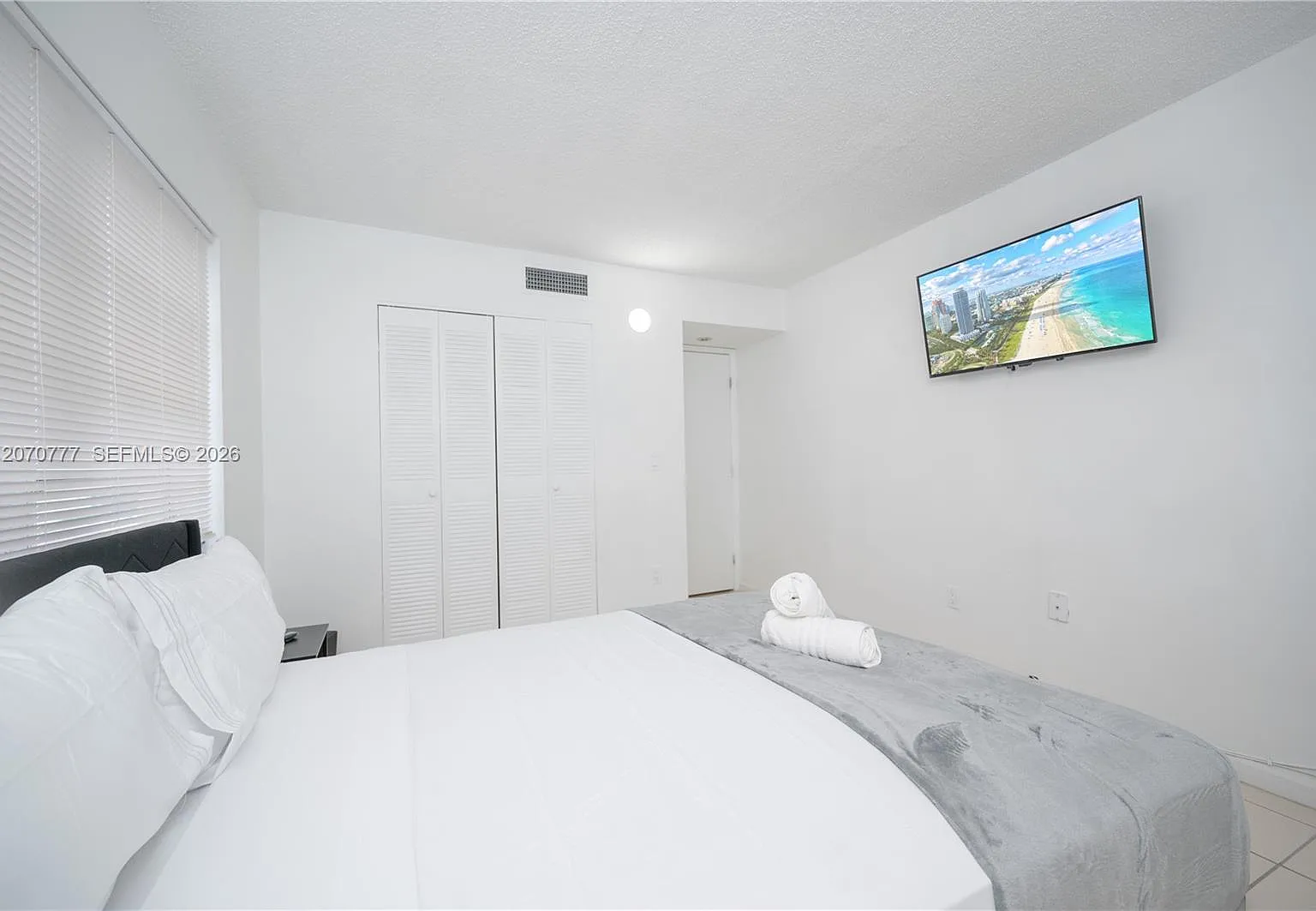 El Dorado Bay Condo Apts — Photo 2