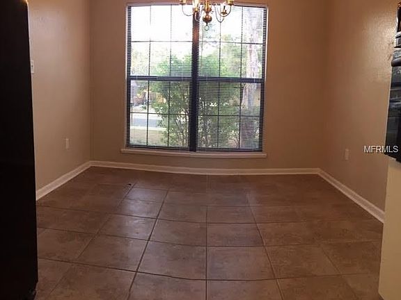 3rd image of 1511 Crest Ave