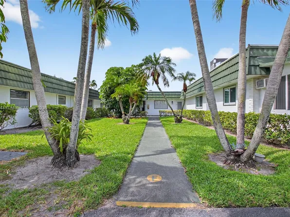 132 Waterford Cir #F, Delray Beach, FL 33446