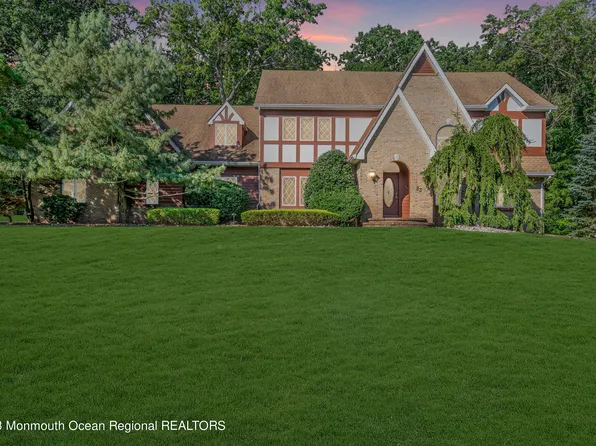 23 Cloverhill Lane, Freehold, NJ 07728