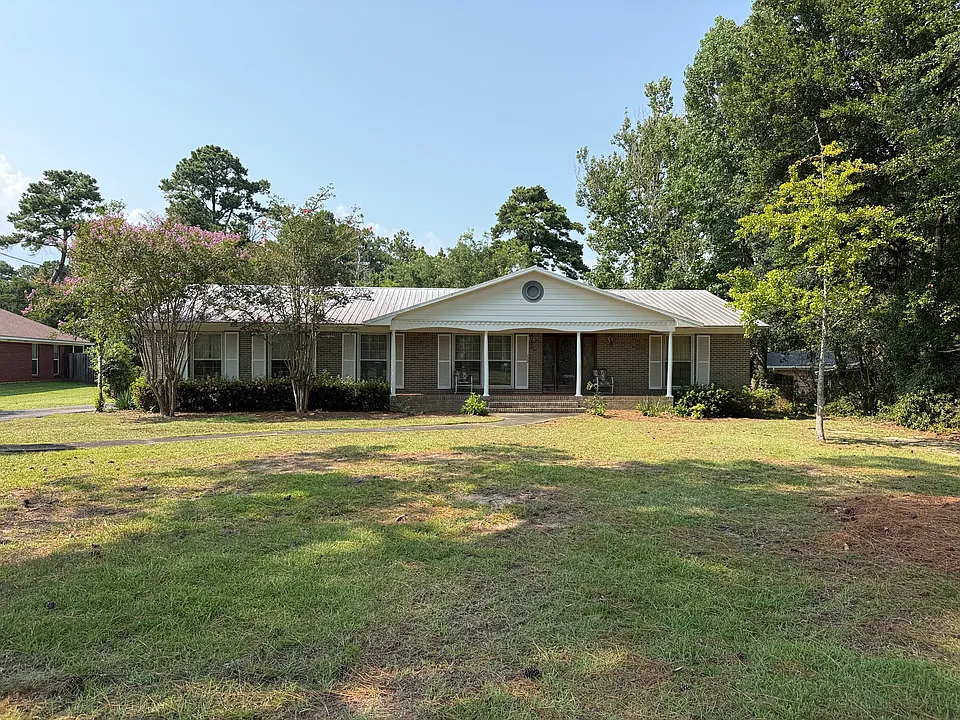 110 Patrician Dr