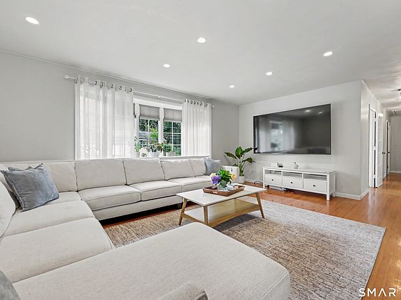 4th image of 146 Manchester Avenue